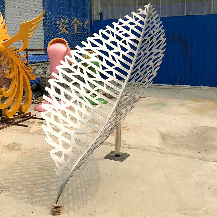 Stainless Steel Leaf Sculpture Stainless Steel Leaf Sculpture