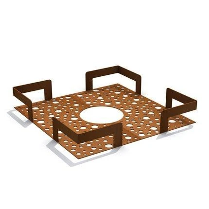 corten boomrooster met laag boombeschermend hekwerk