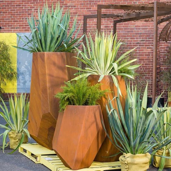 Iron Flower Pots