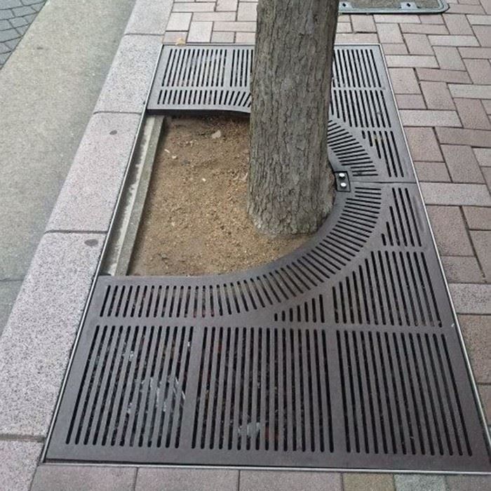 Gājējiem draudzīga Corten koku reste