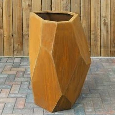 Moderna dizaina stādāmā pods